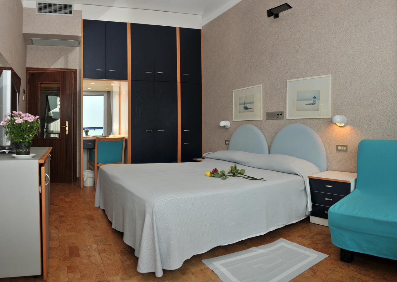 Hotel Venere Cesenatico Exterior photo